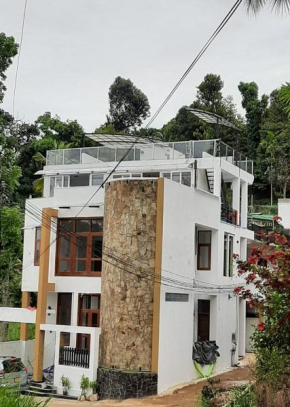 GAMPOLA Hazelton Square